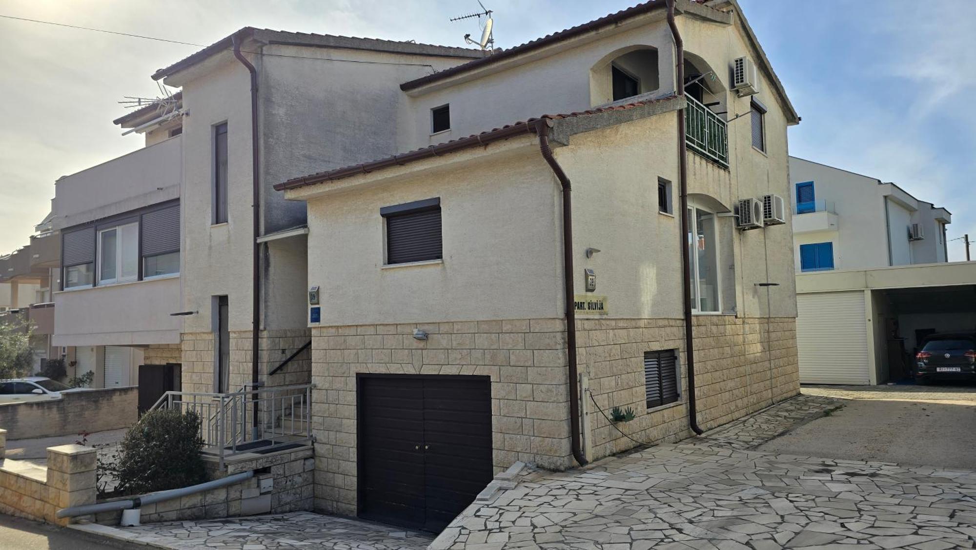 Appartamento Ap Silvija Zara Esterno foto