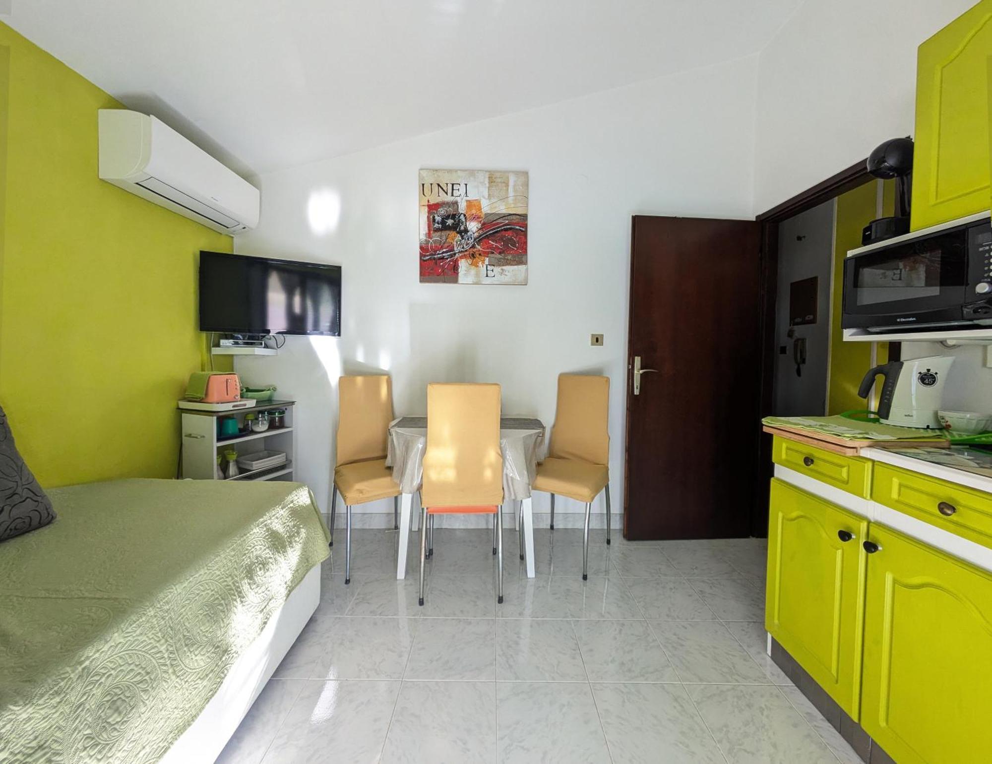 Appartamento Ap Silvija Zara Esterno foto
